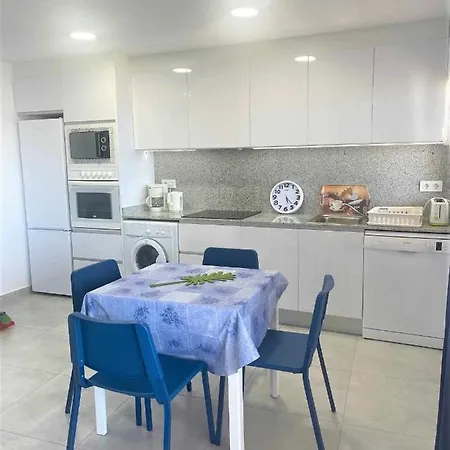 Apartment 510a Vora 3 *